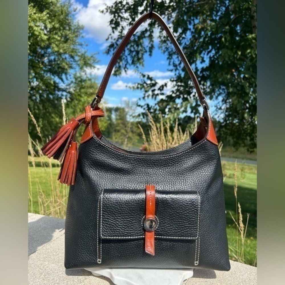 Dooney & Bourke Cambridge Tasseled Black Pebbled Leather Hobo EUC - Picture 3 of 17